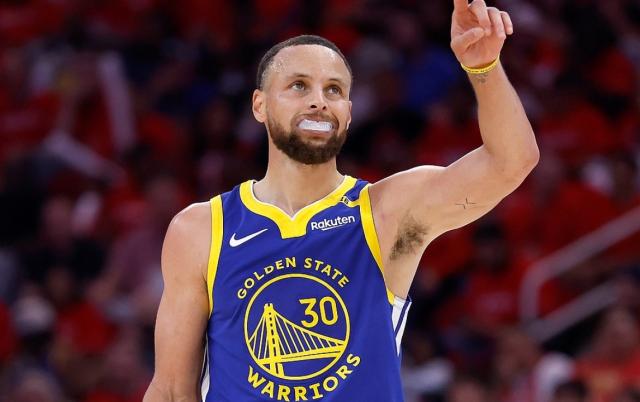 开云体育博彩-哈登体能枯竭主动下场 库里终于感受到“老年幸福”