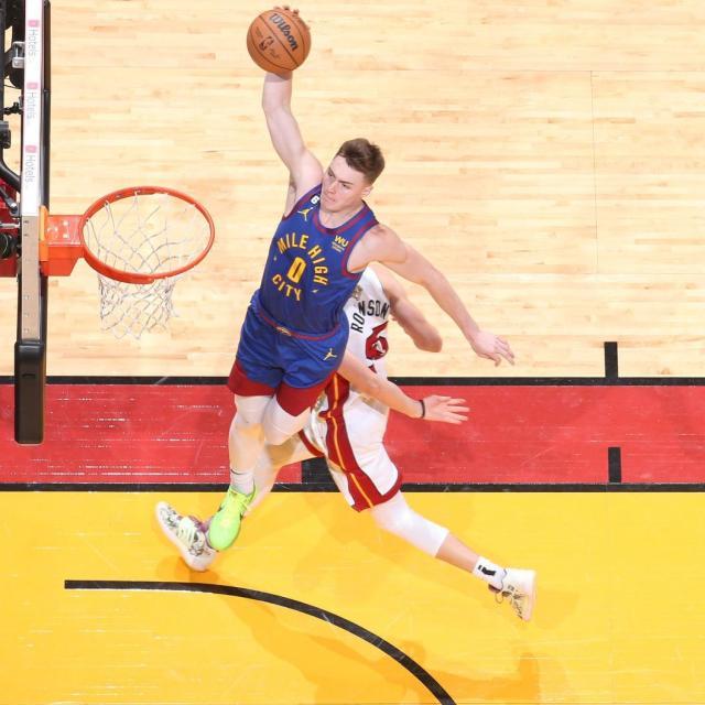 kaiyun app-新秀奇兵闪耀总决赛 约基奇盛赞他帮球队赢下G3