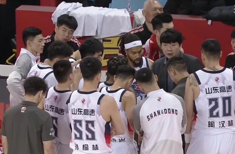 开云体育保障-山东男篮逆转吉林9分险胜，陶汉林12+7鲍威尔爆发，姜伟泽17+4+4
