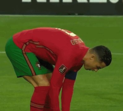 1640759423523036426.gif C罗爱尔兰.gif